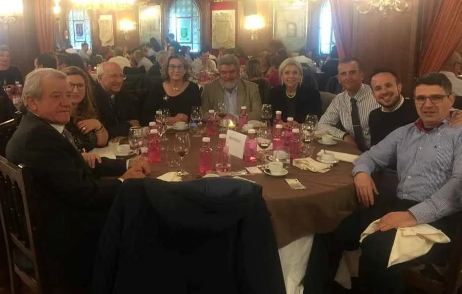 Recaudados 8.000€ en la cena benéfica a favor de la AECC  