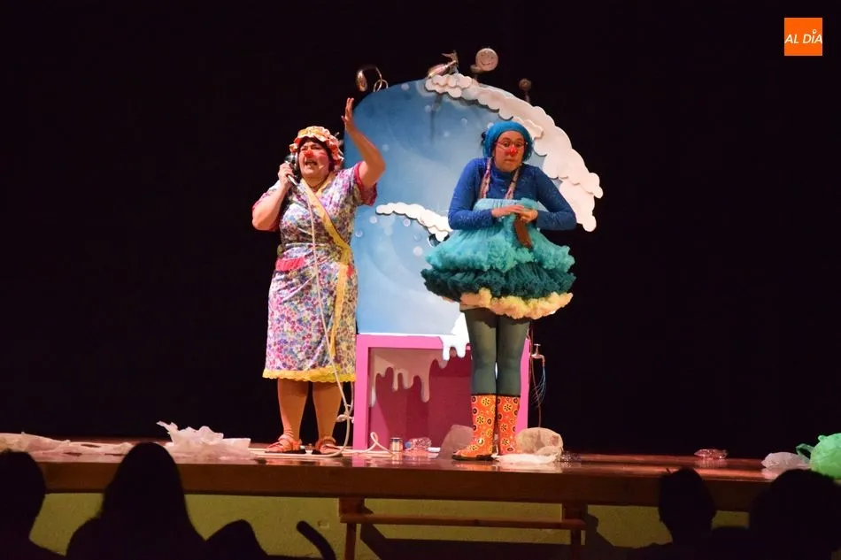 Foto 6 - La divertida propuesta &lsquo;Hasta las gotas&rsquo; encandila a los m&aacute;s peque&ntilde;os en el Centro Cultural...