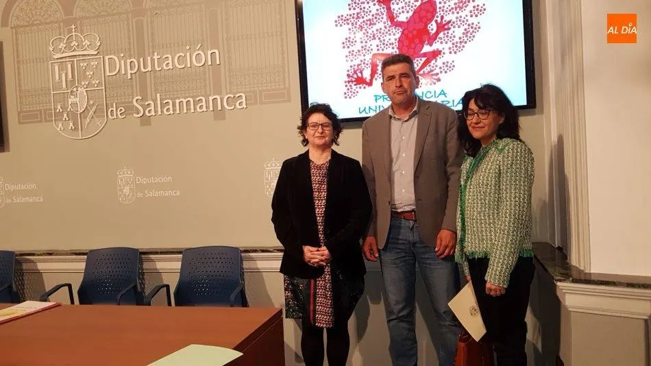 Izaskun Álvarez, Julián Barrera y Paz Pando