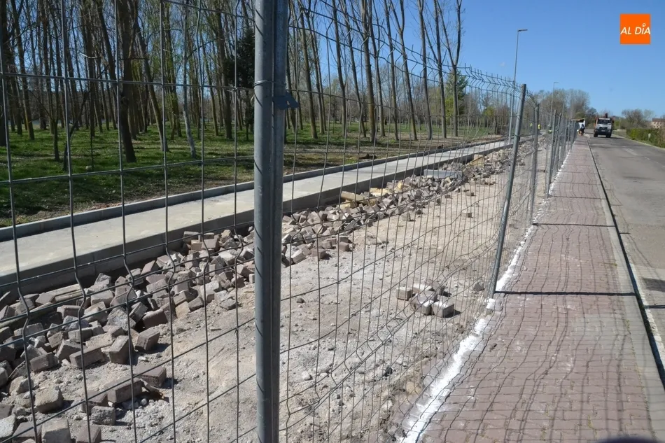 Foto 6 - Contin&uacute;an los trabajos para ganar m&aacute;s de 20 plazas de aparcamiento en la Avenida de La Concha  