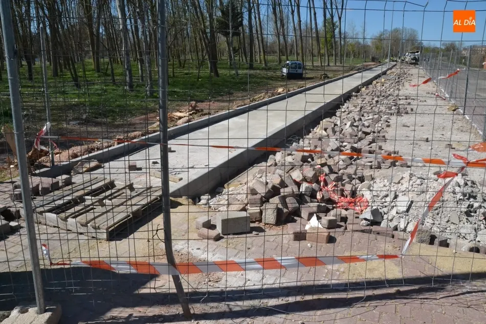 Foto 4 - Contin&uacute;an los trabajos para ganar m&aacute;s de 20 plazas de aparcamiento en la Avenida de La Concha  