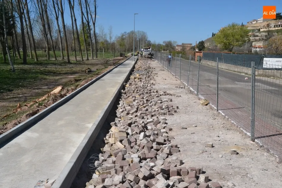 Foto 2 - Contin&uacute;an los trabajos para ganar m&aacute;s de 20 plazas de aparcamiento en la Avenida de La Concha  