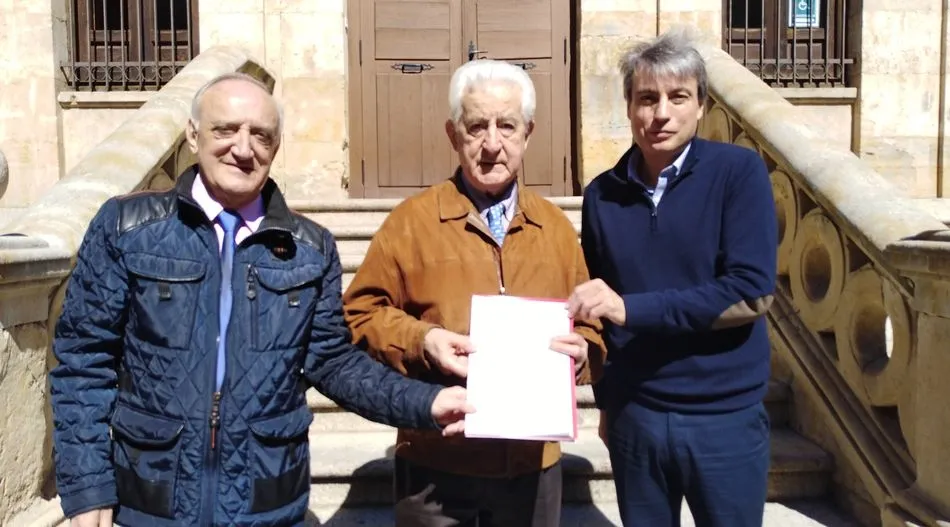 Foto 6 - Jorge D&rsquo;Alessandro se suma al Manifiesto Salvar el Archivo de Salamanca