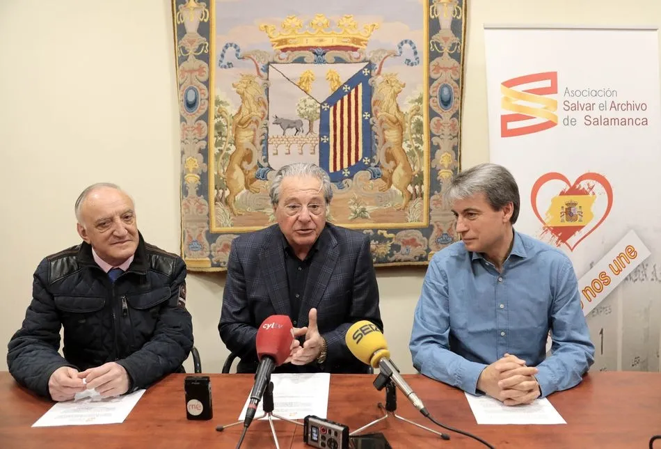 Foto 4 - Jorge D&rsquo;Alessandro se suma al Manifiesto Salvar el Archivo de Salamanca