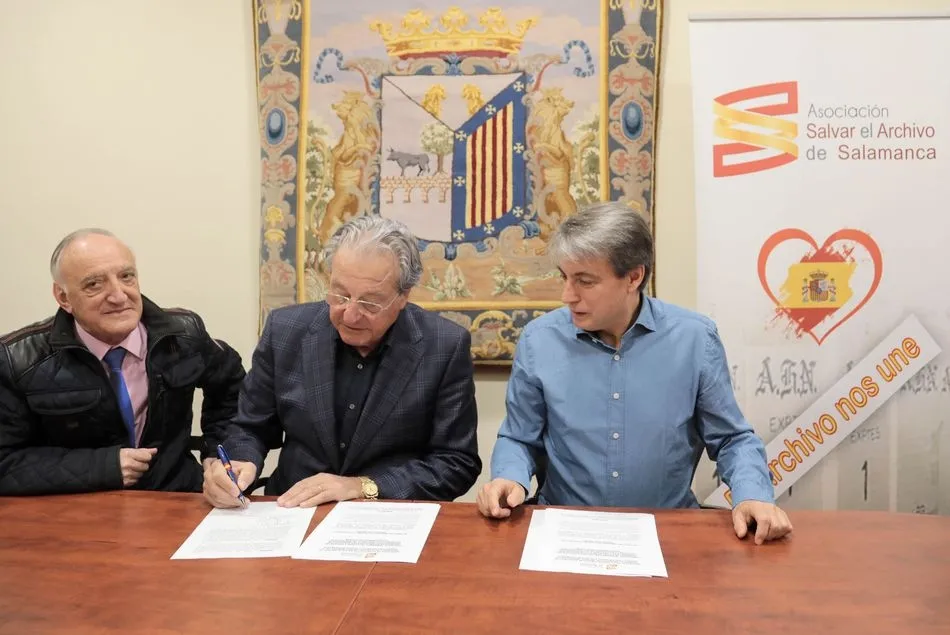 Foto 3 - Jorge D&rsquo;Alessandro se suma al Manifiesto Salvar el Archivo de Salamanca