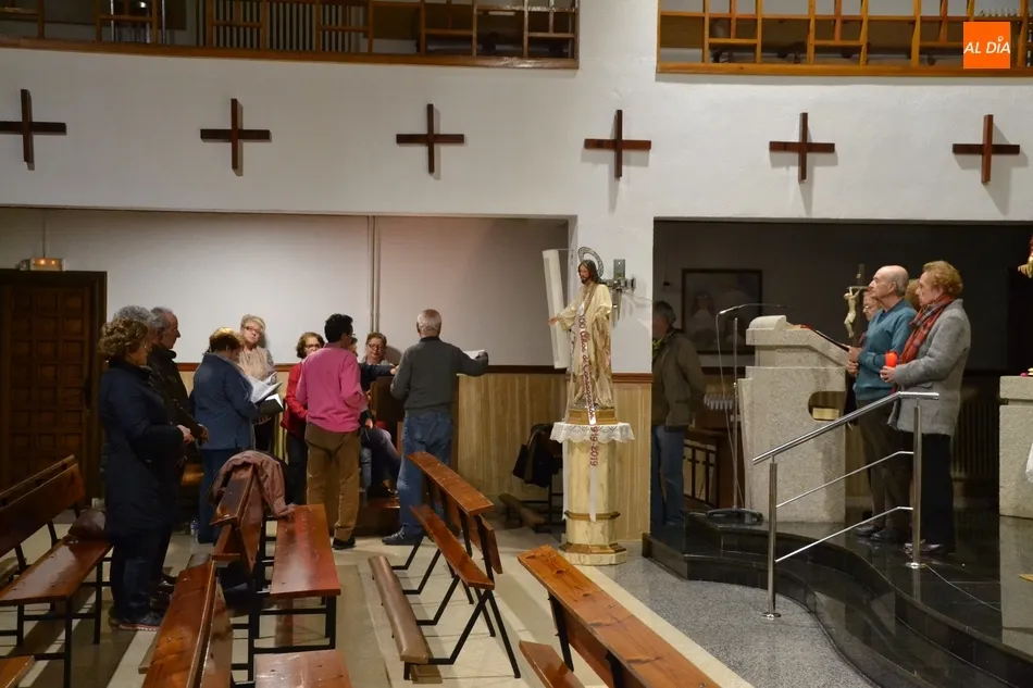 Foto 2 - El Movimiento Familiar Cristiano desarrolla un viacrucis en la Residencia San Jos&eacute;  