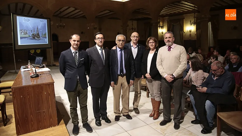 Javier Burrieza ha protagonizado la conferencia en el Casino. Foto: Alejandro López