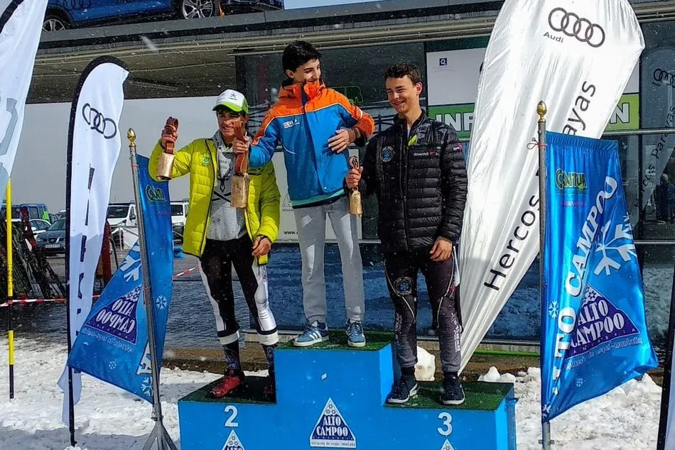 Foto 3 - Finaliza la temporada del equipo infantil del Club de Esqu&iacute; La Covatilla  