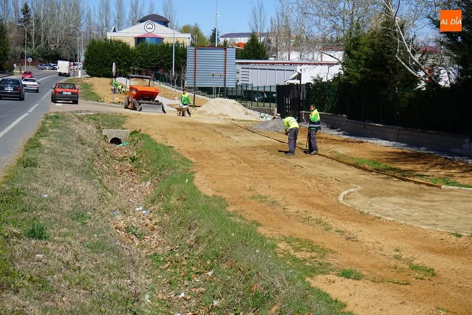 Estado actual del paseo junto al centro de servicio al transporte