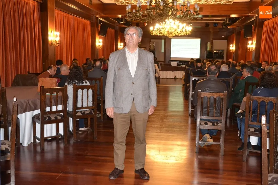 Foto 4 - Cerca de 100 ganaderos se dan cita en la cl&aacute;sica jornada de ovino y caprino de Cobadu  
