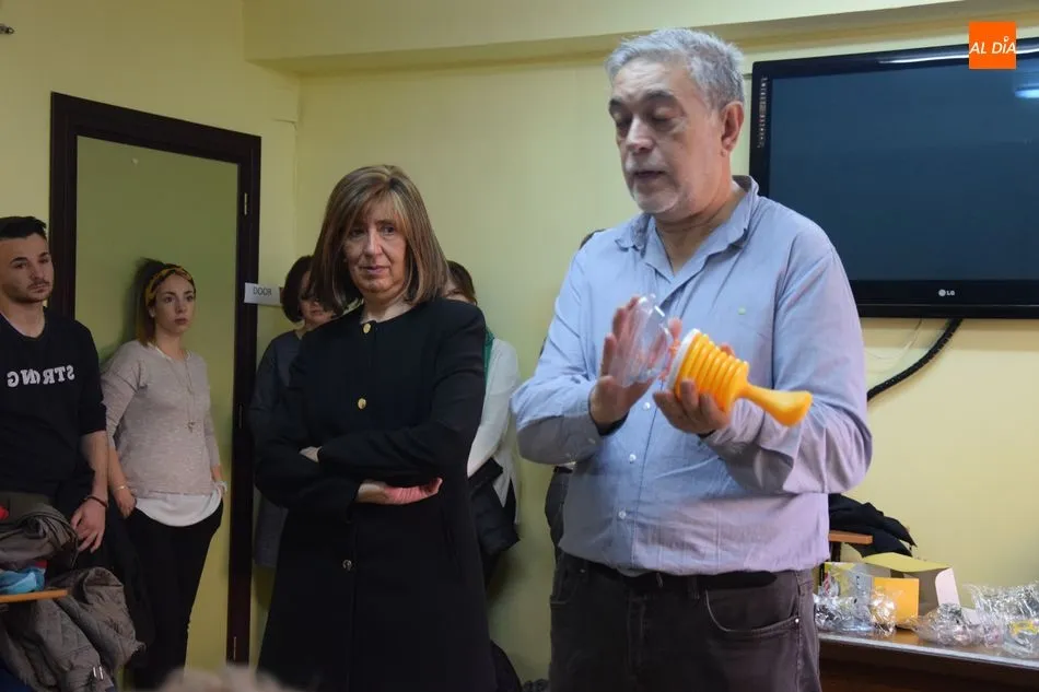Foto 7 - Los edificios municipales contar&aacute;n con&nbsp;dispositivos para tratar posibles atragantamientos