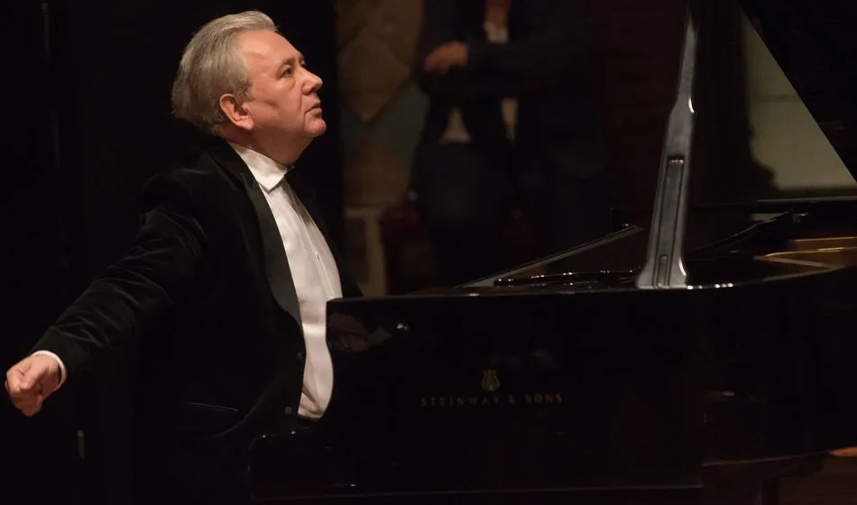 Andzrej Pikul, de la Akademia Muzycna W Krakowie