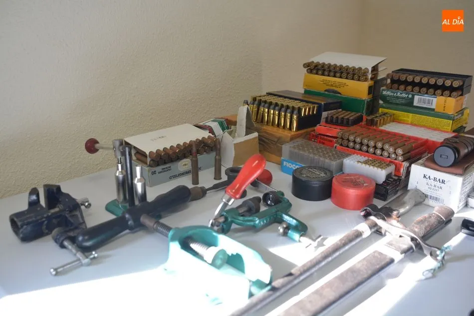 Foto 6 - Detenido en la comarca de B&eacute;jar con 121 armas de fuego para&nbsp; su compraventa en el mercado negro  