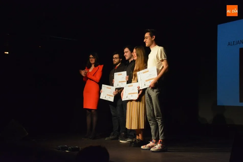 Foto 5 - Entregados los premios a los 73 ganadores del certamen municipal &lsquo;J&oacute;venes Creadores&rsquo;
