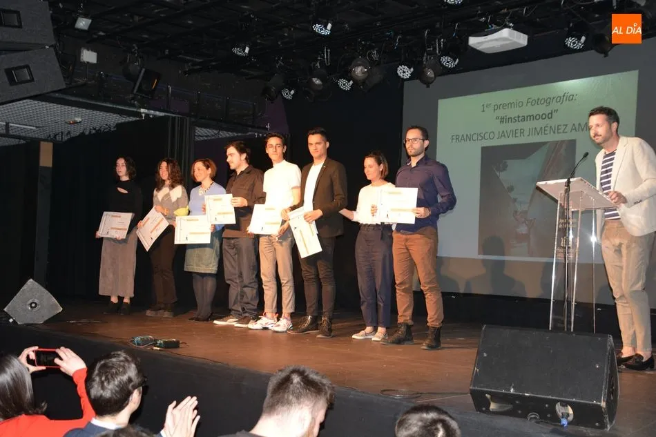 Foto 4 - Entregados los premios a los 73 ganadores del certamen municipal &lsquo;J&oacute;venes Creadores&rsquo;