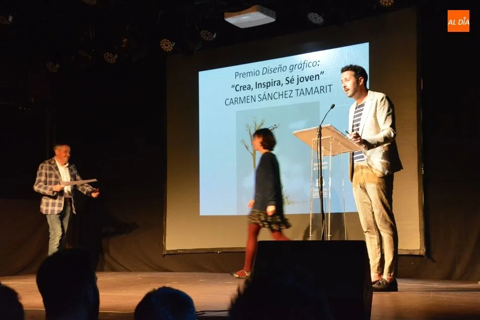 Foto 3 - Entregados los premios a los 73 ganadores del certamen municipal &lsquo;J&oacute;venes Creadores&rsquo;