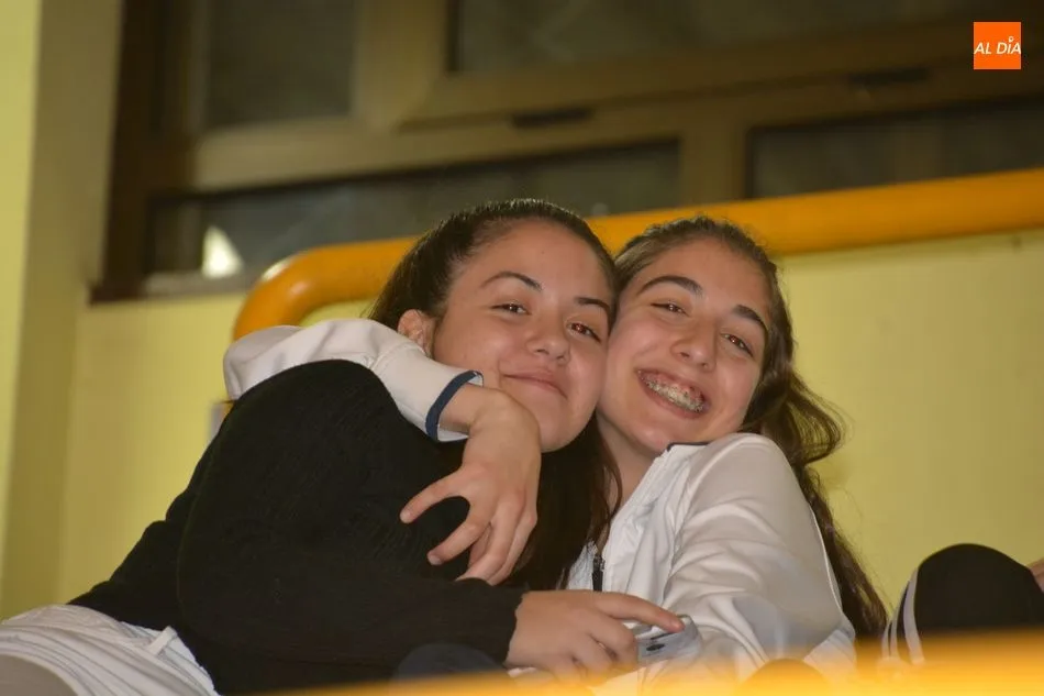 Foto 8 - A La Antigua CB Tormes se le escapa un partido que le quita media vida (70-73)  