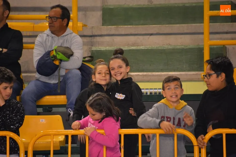 Foto 4 - A La Antigua CB Tormes se le escapa un partido que le quita media vida (70-73)  