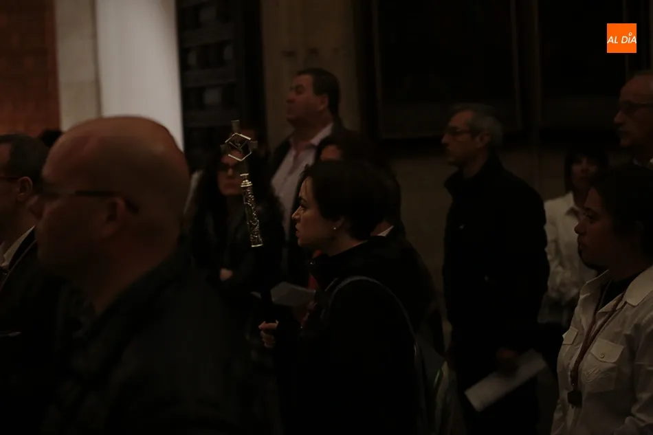 Foto 4 - Oraci&oacute;n junto a Jes&uacute;s Flagelado en el claustro de la Universidad Pontificia