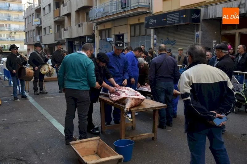 Foto 2 - El Barrio del Oeste recupera su tradicional Fiesta de la Matanza