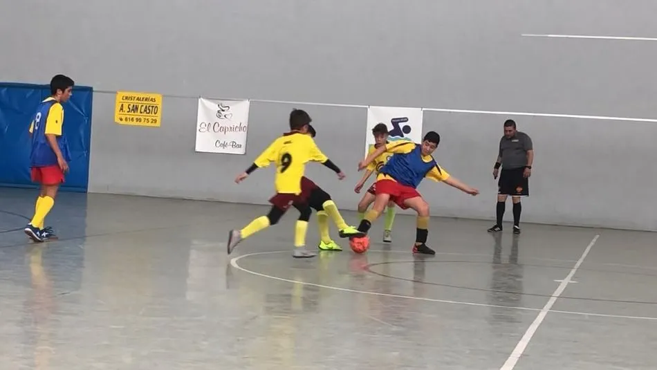 Foto 7 - Los Leones de Vitigudino logran el pase a la semifinal intercomarcal de los Juegos Escolares  
