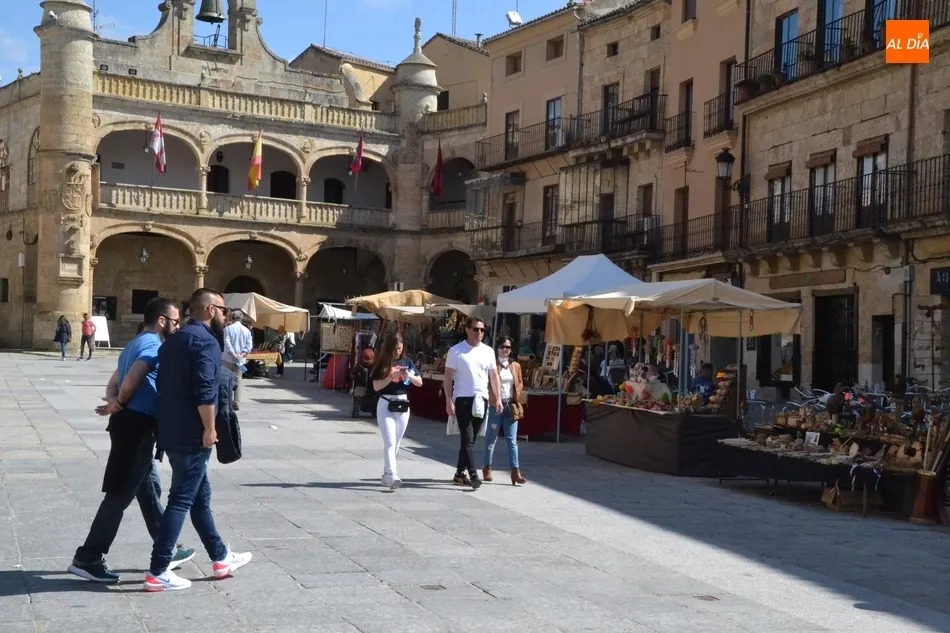 Foto 4 - El cielo brinda una espl&eacute;ndida Feria de Botijeros con un sentido recuerdo para Juan Manuel Criado  