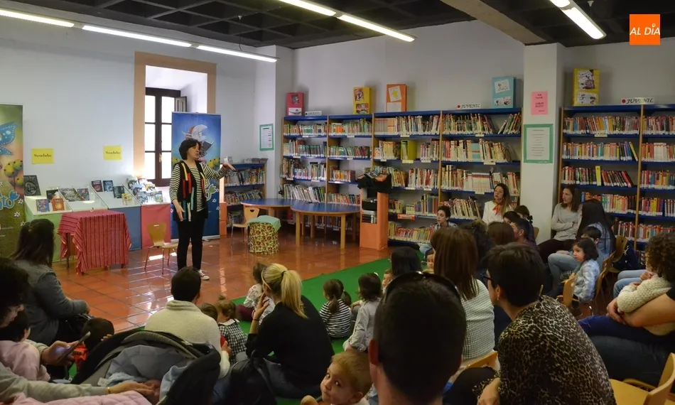Foto 2 - Margalida Albert&iacute; abre tres semanas seguidas de cuentacuentos en la Casa de la Cultura  