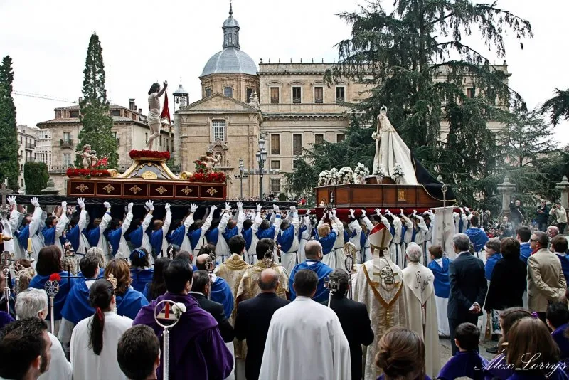 Procesión a cargo de la Cofradía de la Santa Vera Cruz de Salamanca