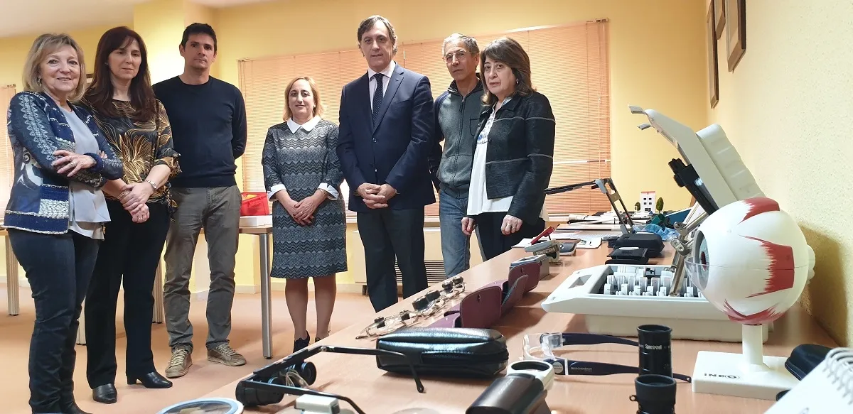 Encuentro del alcalde del Salamanca, Carlos García Carbayo, con la ONCE