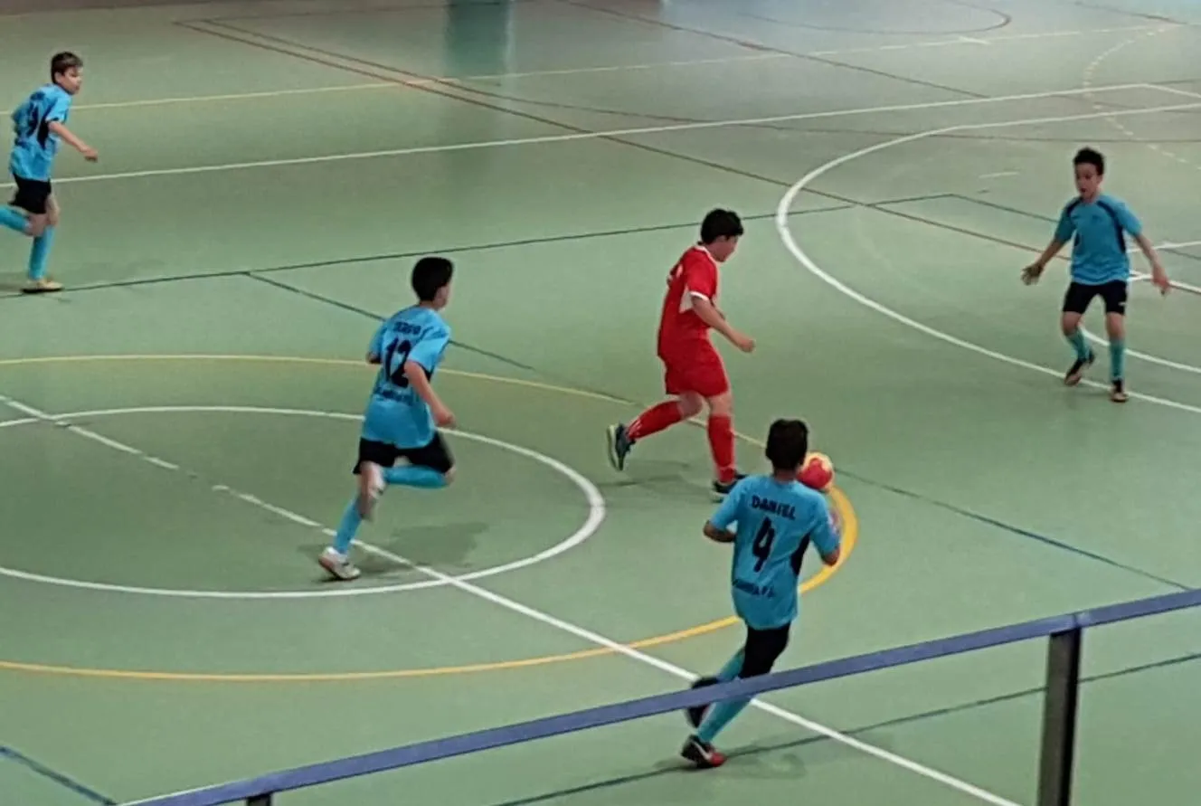 Foto 10 - El III Columnas gana las Ligas Asafusa en las categor&iacute;as Benjam&iacute;n y Alev&iacute;n  