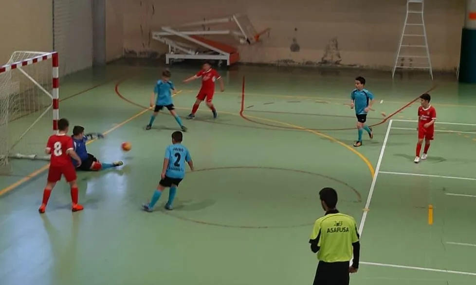 Foto 5 - El III Columnas gana las Ligas Asafusa en las categor&iacute;as Benjam&iacute;n y Alev&iacute;n  
