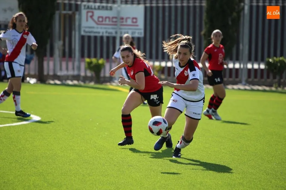 Foto 2 - El Salamanca FF no alza el vuelo y cae con el filial del Rayo Vallecano (1-2)