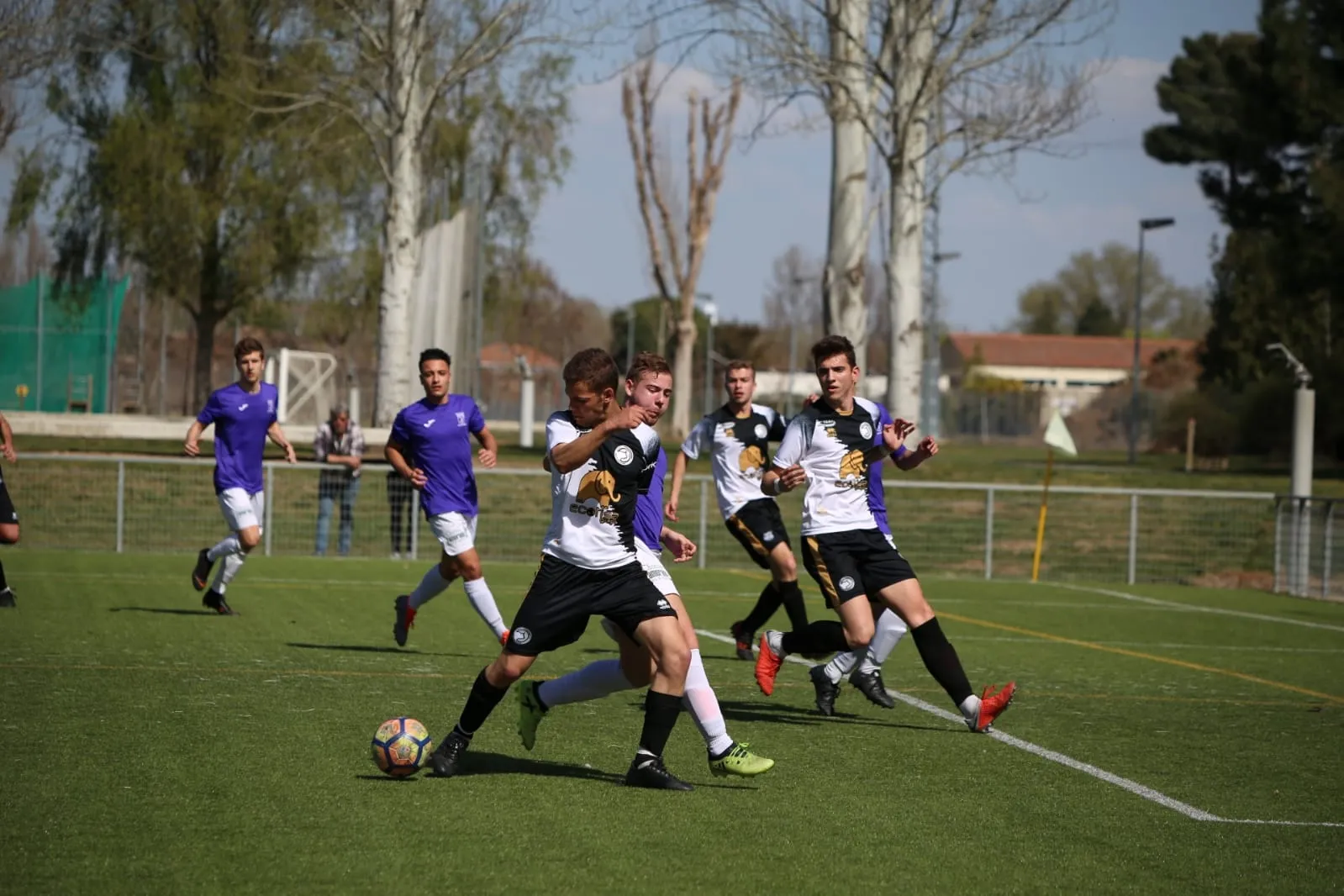 Foto 7 - Resultados, clasificaciones e im&aacute;genes del f&uacute;tbol base regional