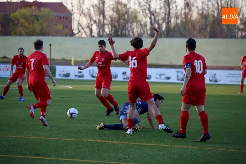 Foto 8 - El Salamanca UDS &lsquo;B&rsquo; encamina su ascenso a Tercera Divisi&oacute;n