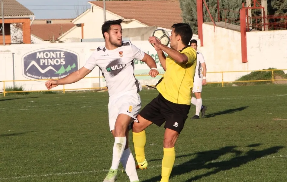 Foto 3 - El Mojados le moja un a&ntilde;o m&aacute;s la oreja al Ciudad Rodrigo pese a empezar ganando  