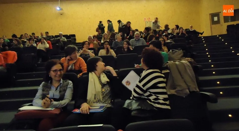 Foto 2 - M&aacute;s de 150 profesionales reflexionan sobre la intervenci&oacute;n social frente a los delitos de odio
