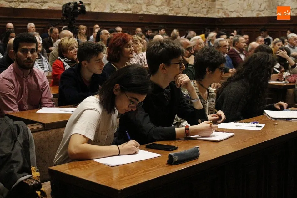 Foto 4 - Jordi Canal i Morell ofrece las claves de interpretaci&oacute;n del proceso independentista en Catalu&ntilde;a  