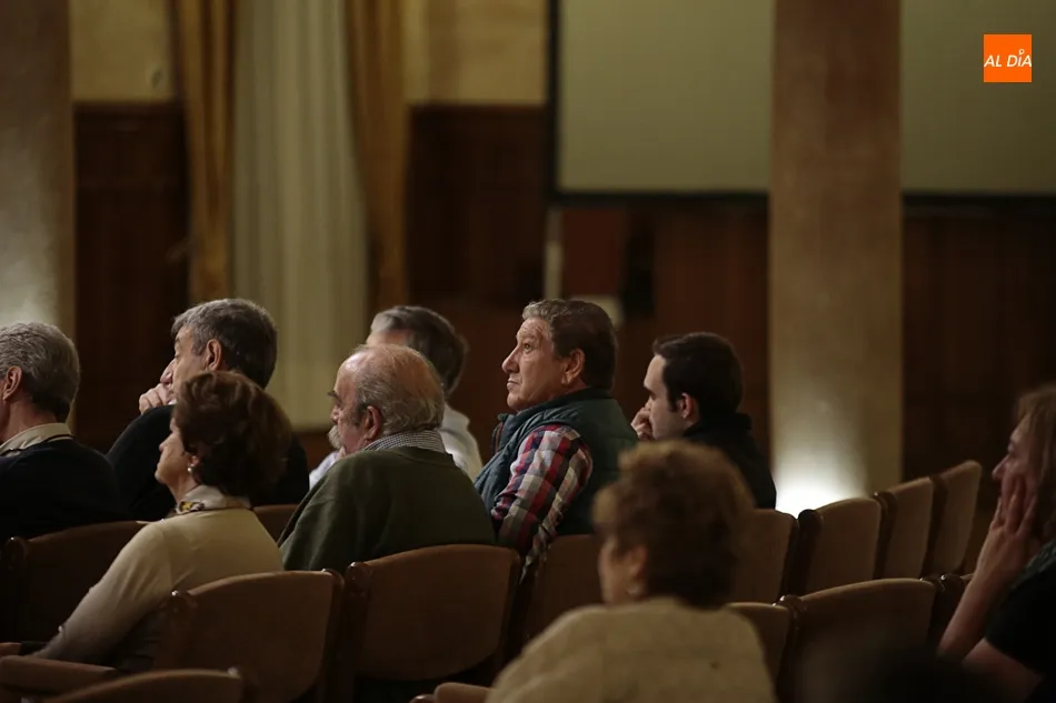 Foto 5 - Mesa redonda en el Casino para tratar la importancia de las &oacute;rdenes religiosas