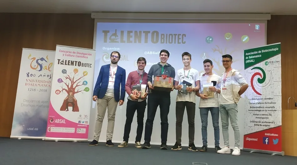 Miguel Castro, Daniel Martín, Nicolás Cervera y Carlos Sánchez, los alumnos ganadores de este certamen