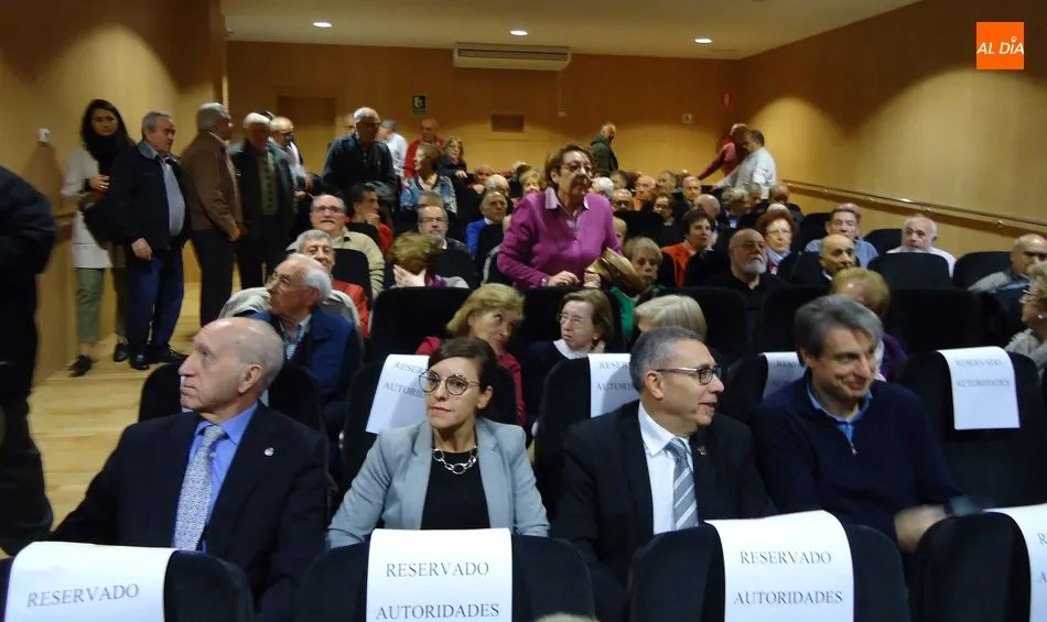 Foto 5 - Puesta de largo en Salamanca de la Federaci&oacute;n de Asociaciones Provinciales de Pensionistas y...