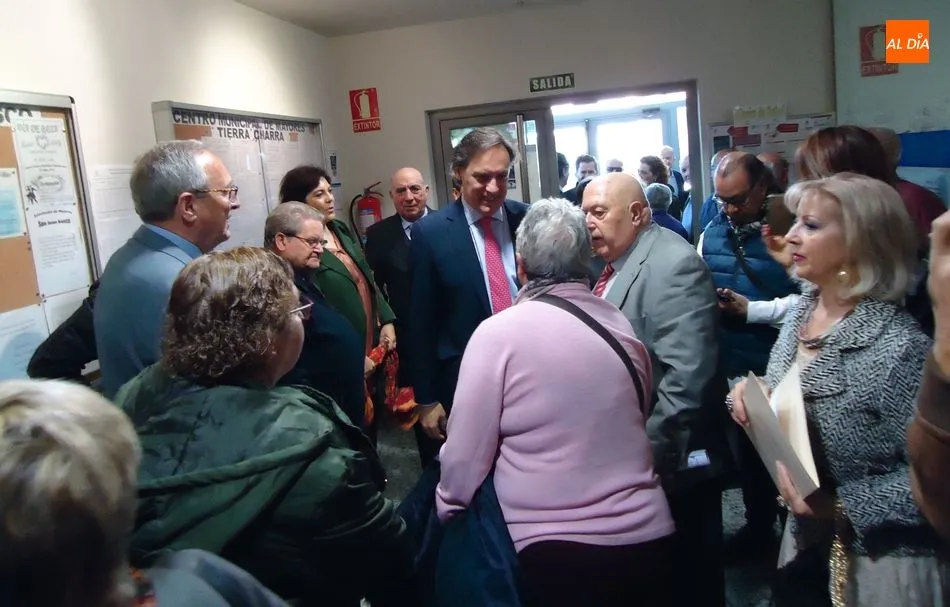 Foto 3 - Puesta de largo en Salamanca de la Federaci&oacute;n de Asociaciones Provinciales de Pensionistas y...