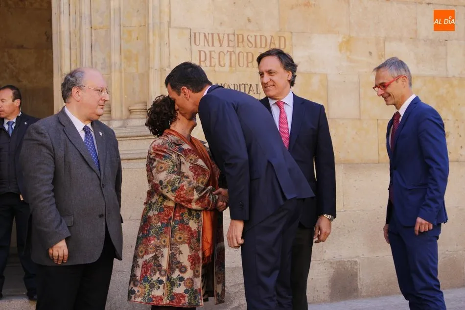 Foto 7 - El presidente del Gobierno conoce el &ldquo;potencial docente, investigador y cultural&rdquo; de la...