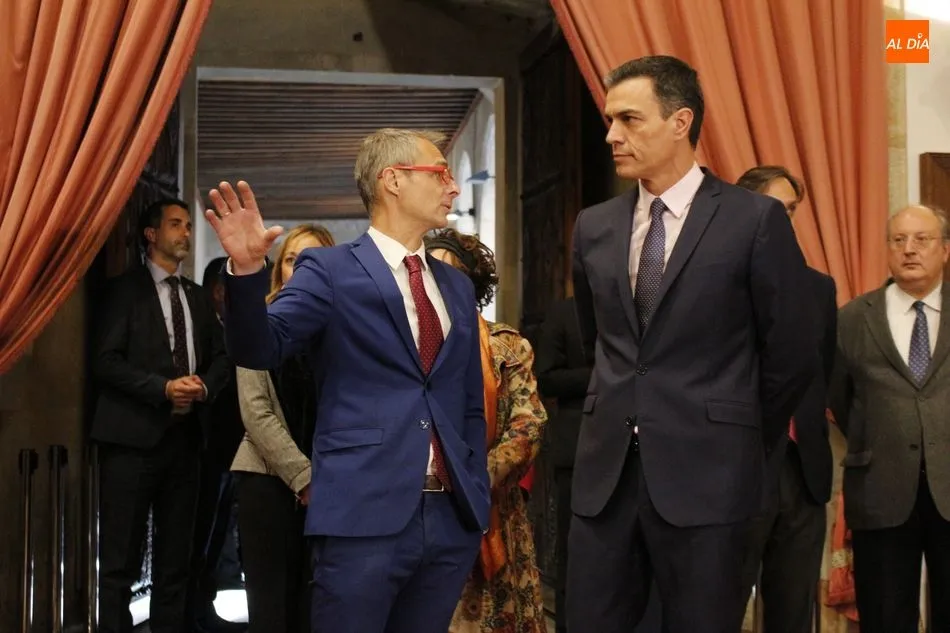 Foto 4 - El presidente del Gobierno conoce el &ldquo;potencial docente, investigador y cultural&rdquo; de la...