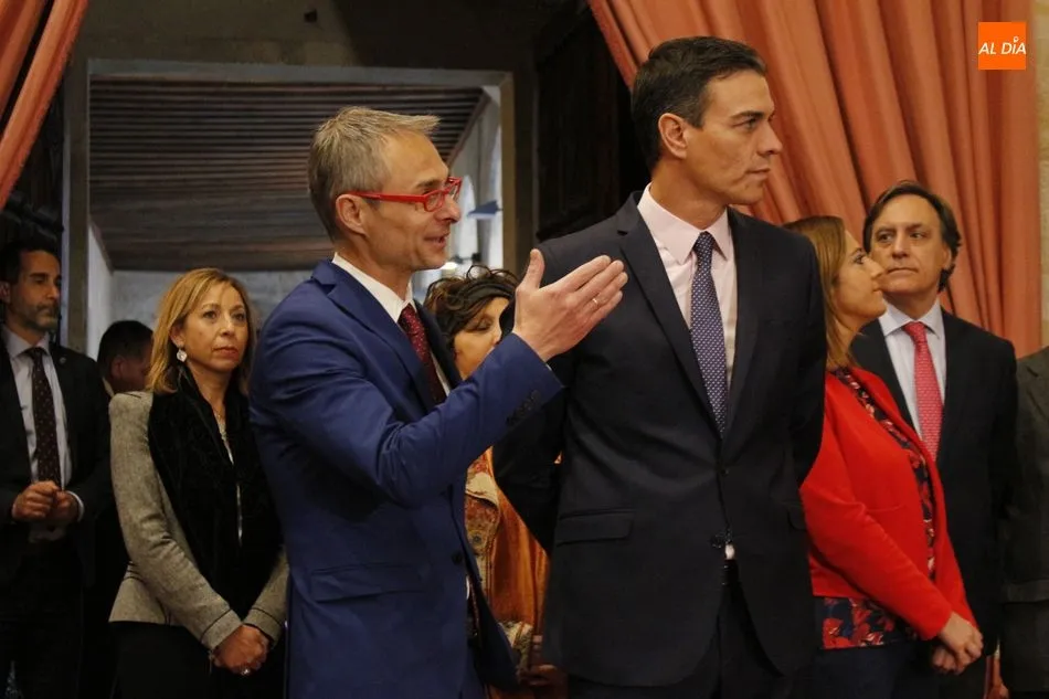 Foto 2 - El presidente del Gobierno conoce el &ldquo;potencial docente, investigador y cultural&rdquo; de la...
