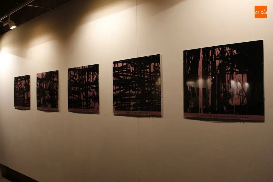Foto 6 - La Casa de las Conchas cierra marzo con debates, encuentros literarios y la exposici&oacute;n...