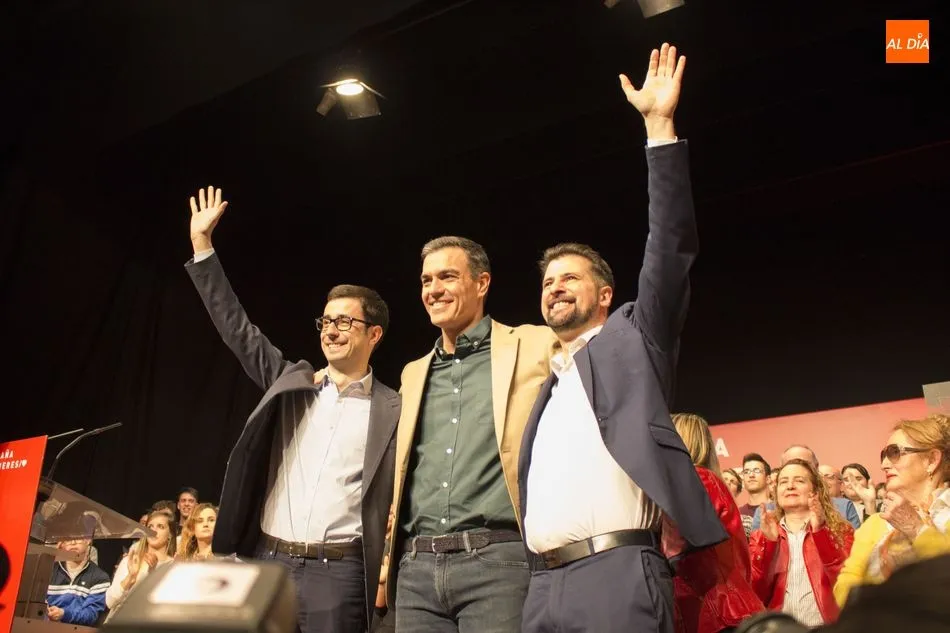 José Luis Mateos, Pedro Sánchez y Luis Tudanca. Fotos: Elena López