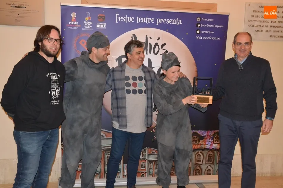 Festuc Teatre recibe su premio de la Feria 2018 en una nueva sesión teatral para escolares  