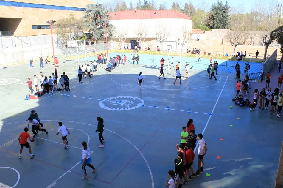 Foto 10 - El Colegio Calasanz celebra su Semana Solidaria &ldquo;Al ritmo de Congo&rdquo;
