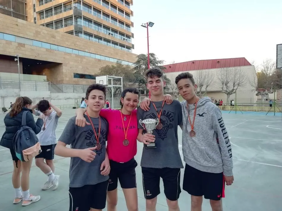 Foto 4 - El Colegio Calasanz celebra su Semana Solidaria &ldquo;Al ritmo de Congo&rdquo;
