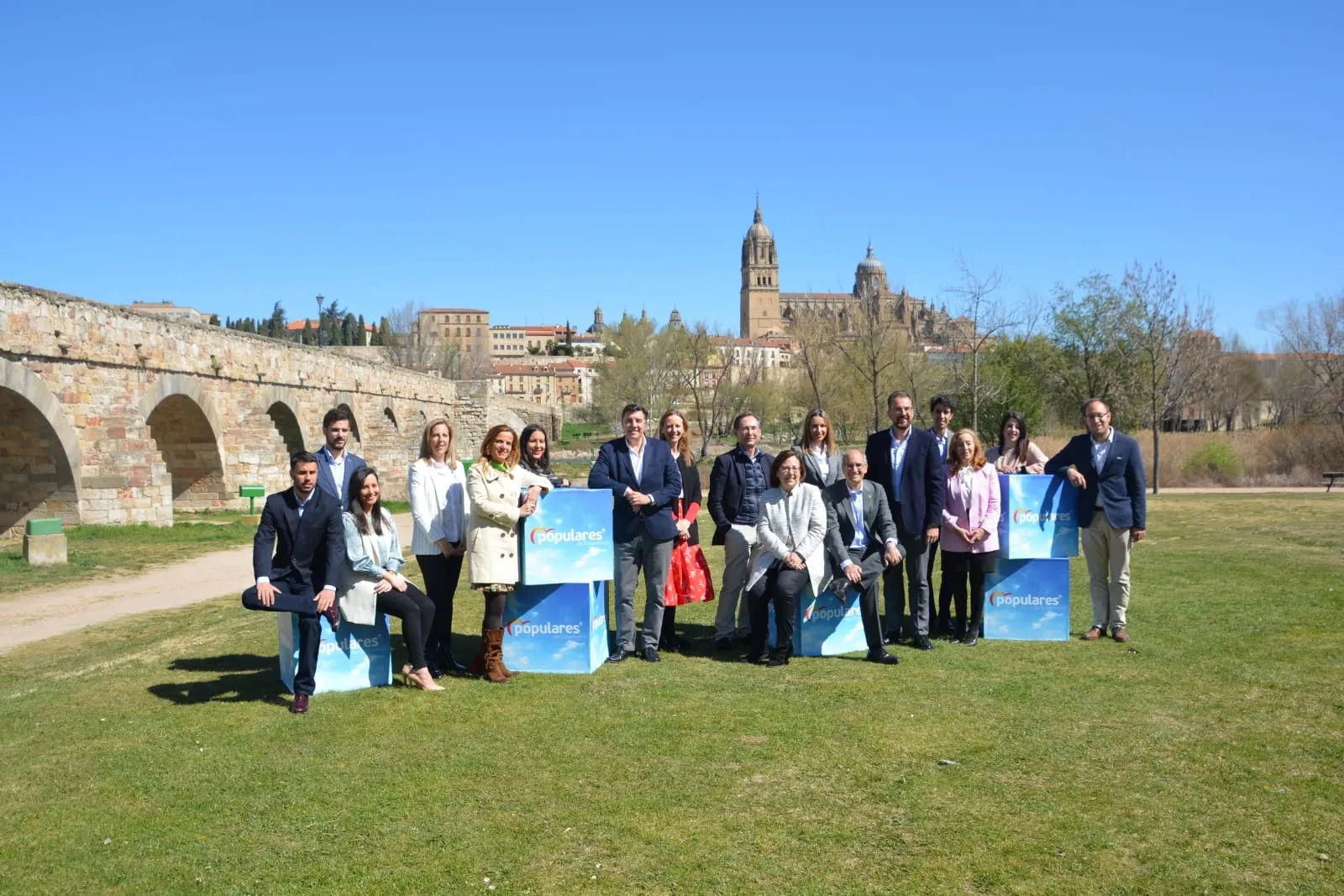 Foto 8 - &ldquo;Es muy importante que se concentre el voto en el PP, la &uacute;nica fuerza capaz de disputar a...